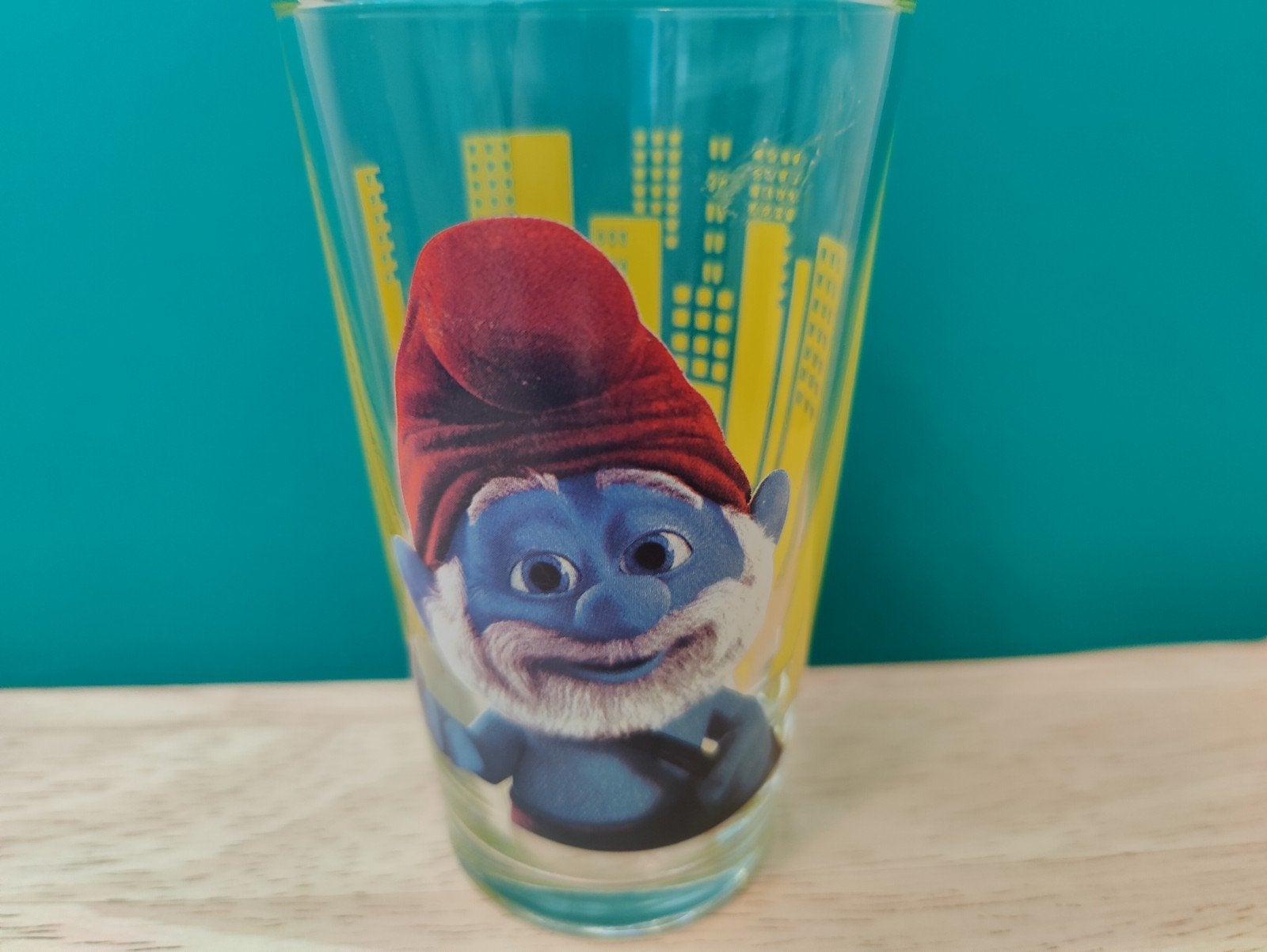 Prachtig smurfenglas, met Grote Smurf, in uitstekende staat, Verzamelen, Smurfen, Verzenden, Zo goed als nieuw, Grote Smurf, Gebruiksvoorwerp