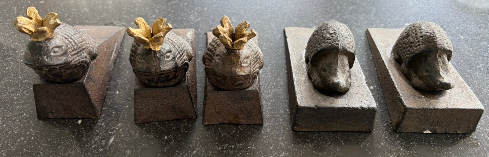 5 brocante deurstopper. 3 keer kikker, 2 keer egel., Huis en Inrichting, Ophalen of Verzenden, Bruin, Zo goed als nieuw, Metaal