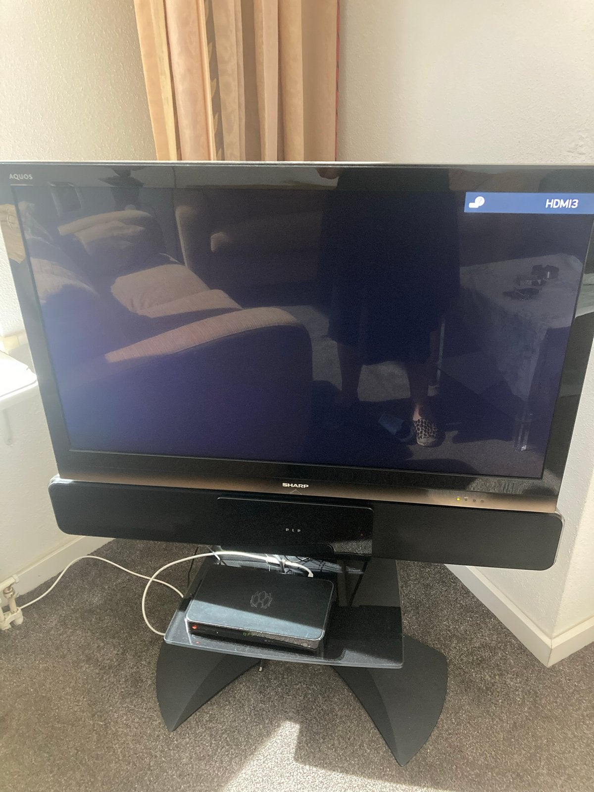 Sharp Aquos TV met subwoofer en standaard, Ophalen, Gebruikt, 50 Hz, 100 cm of meer