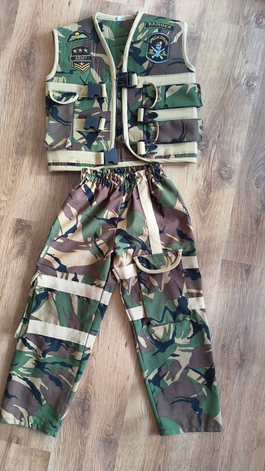 Camo legerpakje voor kinderen - Maat 128/135, Gebruikt, Jongen of Meisje, Ophalen of Verzenden, Setje