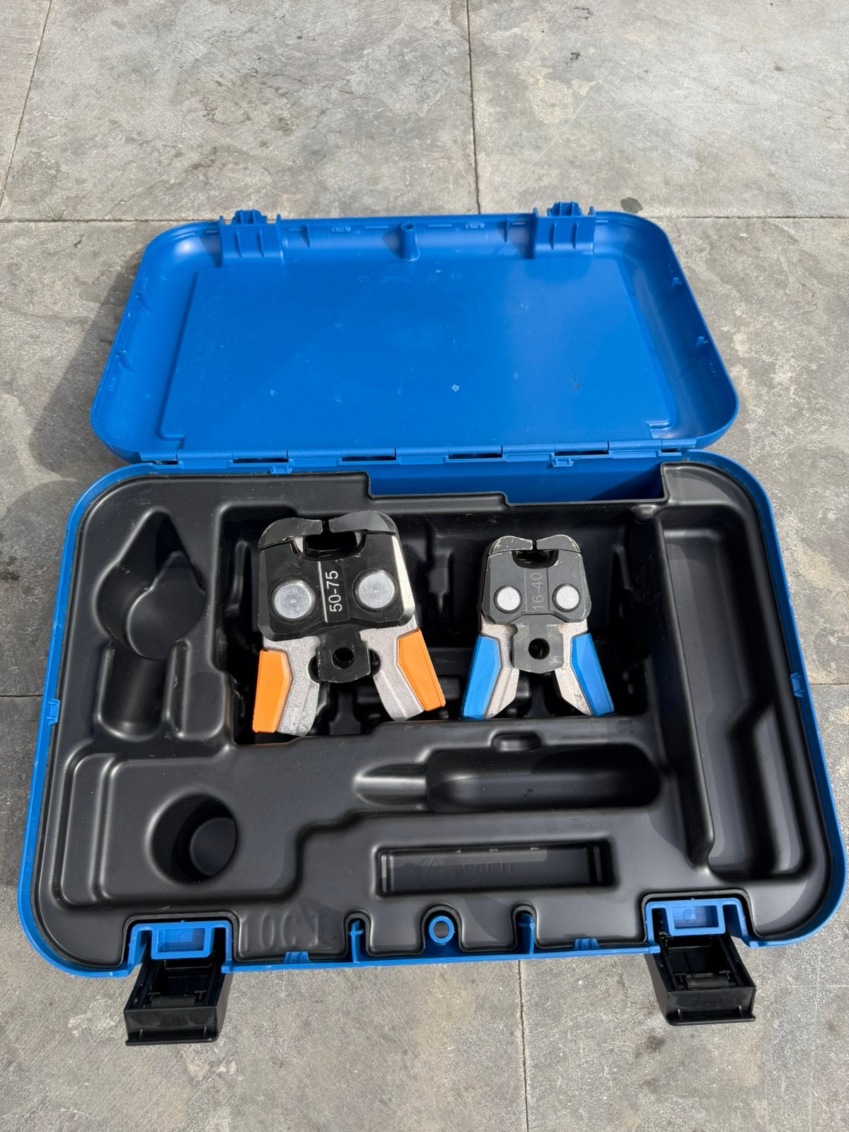 Geberit flowfit persbeklen set 16-40 en 50-75 in koffer, Ophalen, Zo goed als nieuw