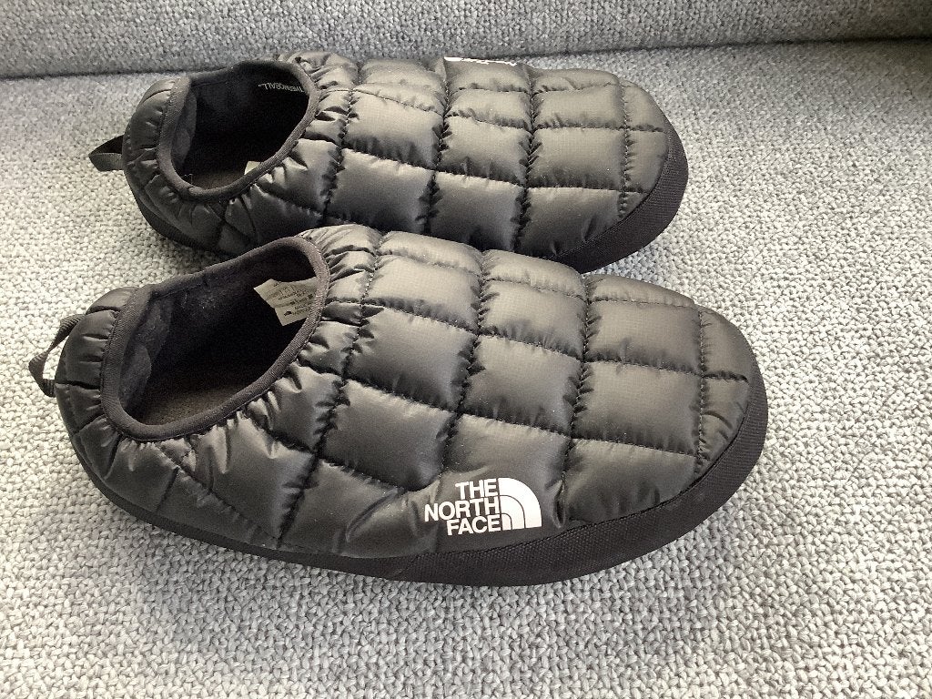 The North Face Mule Thermoball Pantoffel maat 39-41 ( 38), Ophalen of Verzenden, Nieuw, Schoenen