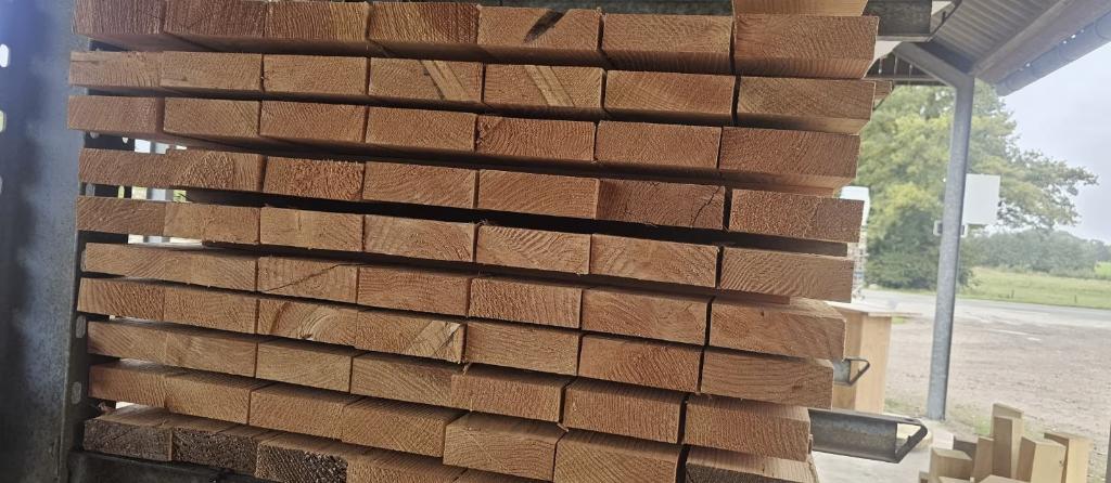 Douglas balken en planken, Ophalen, Nieuw, 250 cm of meer, Balken