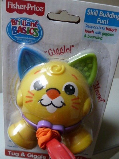 Fisher-Price Brilliant Basics Tug & Giggle Kitty, Verzenden, Nieuw, Rammelaar, Met geluid