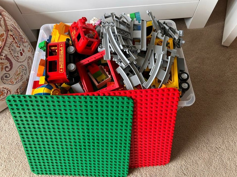 Grote partij LEGO Duplo met grondplaten en rails, Ophalen, Gebruikt, Duplo, Inclusief accessoires