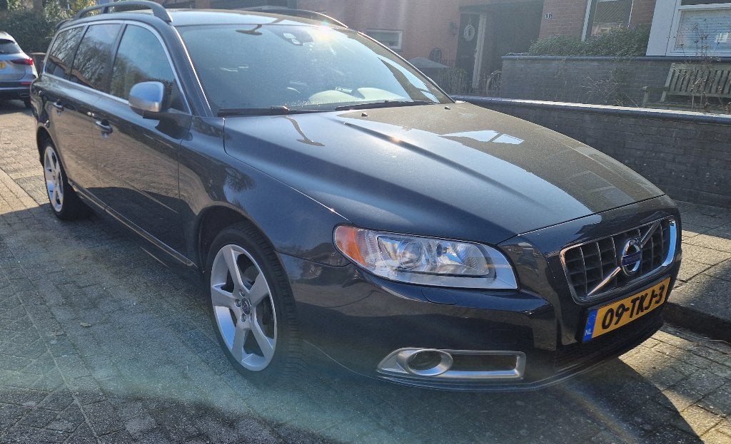 Volvo V70 T4 180pk 2012 | Trekhaak | Volleder | APK 7-2027, Voorwielaandrijving, 1596 cc, 15 km/l, 4 cilinders