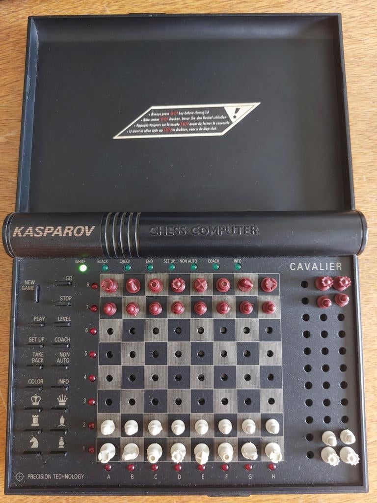 Cavalier Saitek schaakcomputer model 145, Hobby en Vrije tijd, Ophalen of Verzenden