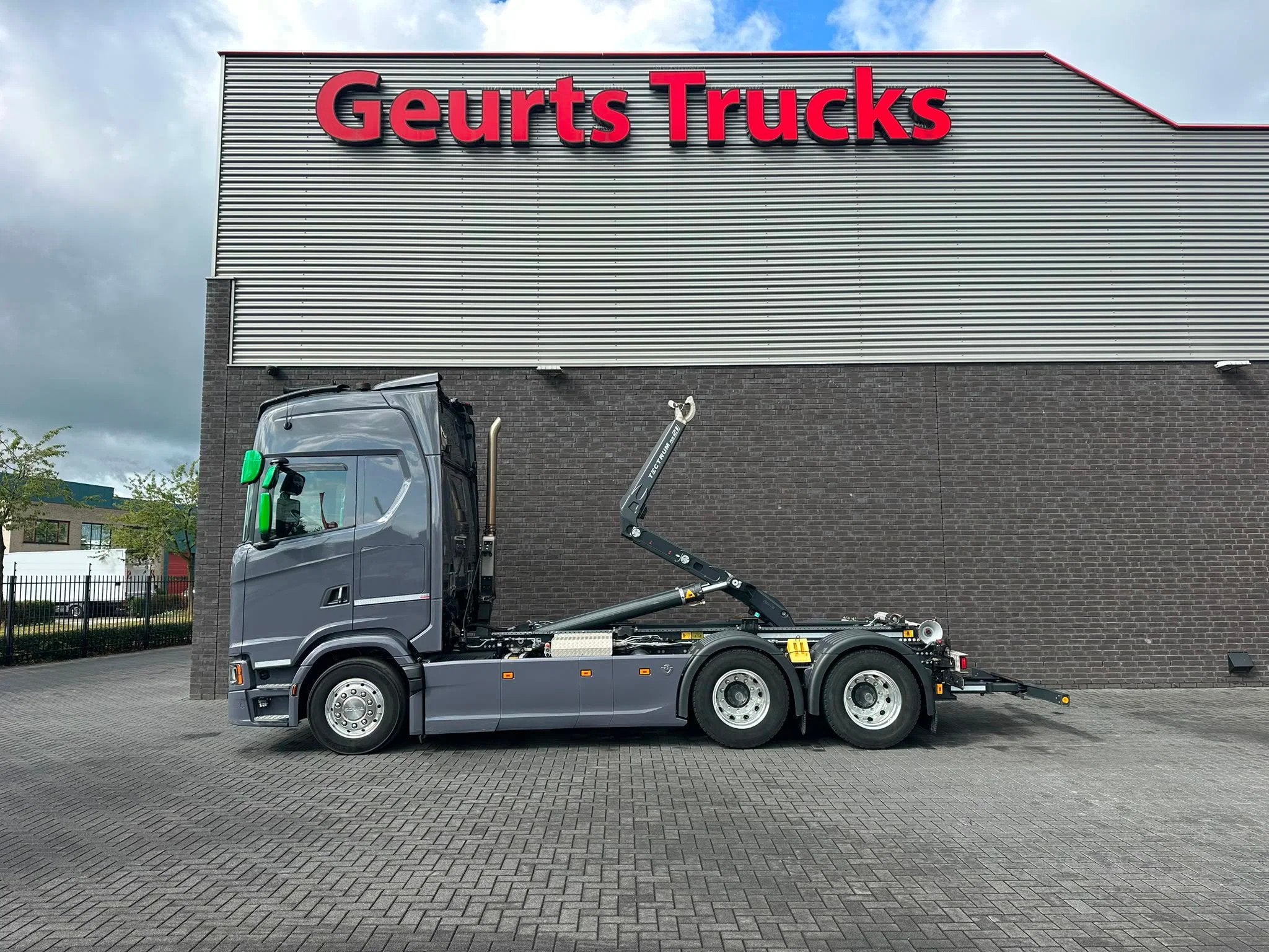 Scania S660 V8 6X4 B6X4 NB HAAKARM/ABROLLER/CONTAINERSYSTEEM, Automaat, Achterwielaandrijving, Euro 6, Scania
