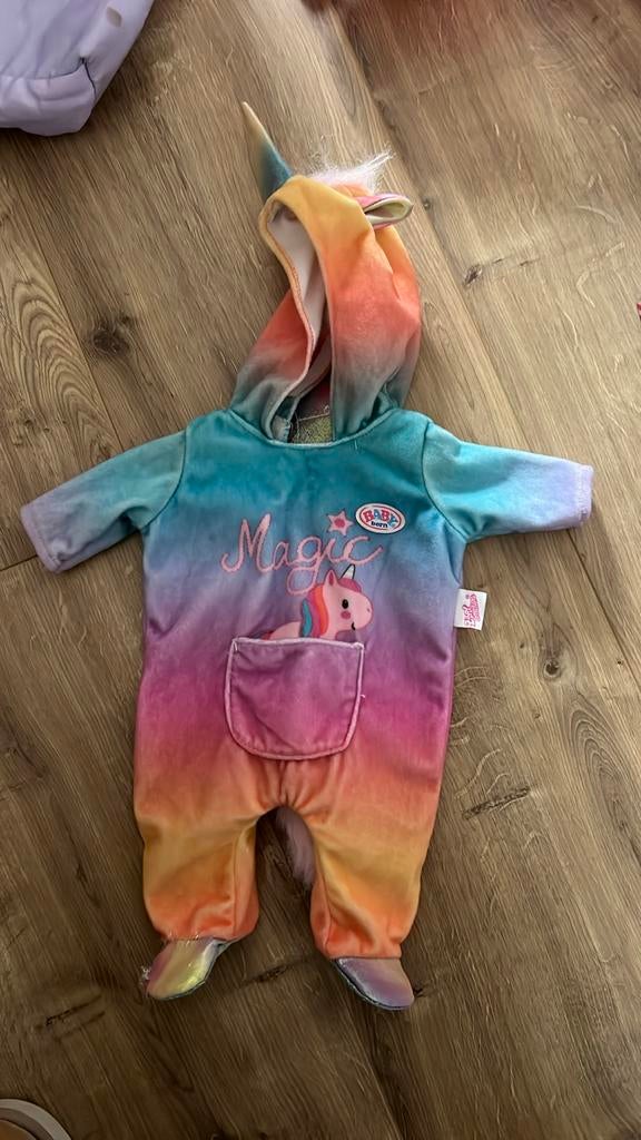Baby Born onesie met eenhoorn en regenboogkleuren, Ophalen of Verzenden, Gebruikt, Meisje