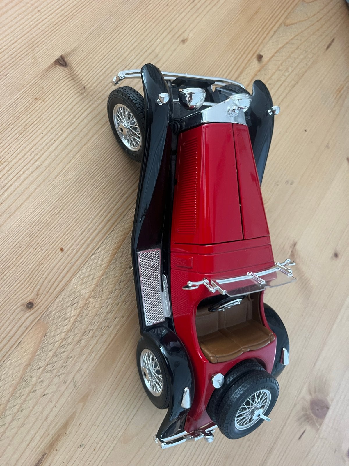 Burago 1928 Mercedes Benz SSK 1:18, Ophalen of Verzenden, Zo goed als nieuw, Auto, Bburago