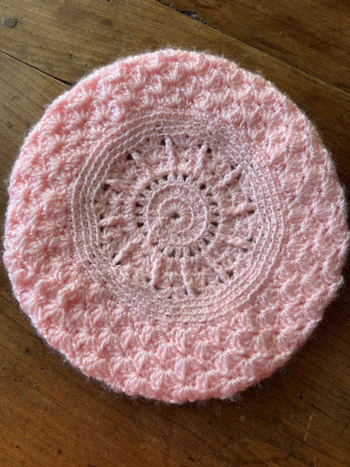 Licht roze baret, Kinderen en Baby's, Babykleding | Petten en Hoeden, Ophalen of Verzenden, Zo goed als nieuw, Meisje