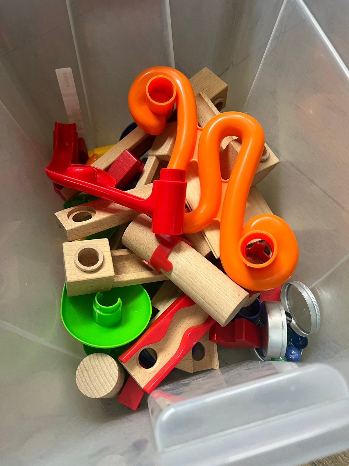 Knikkerbaan met grote zak glazen knikkers, Kinderen en Baby's, Speelgoed | Educatief en Creatief, Ophalen, Gebruikt, Bouwen