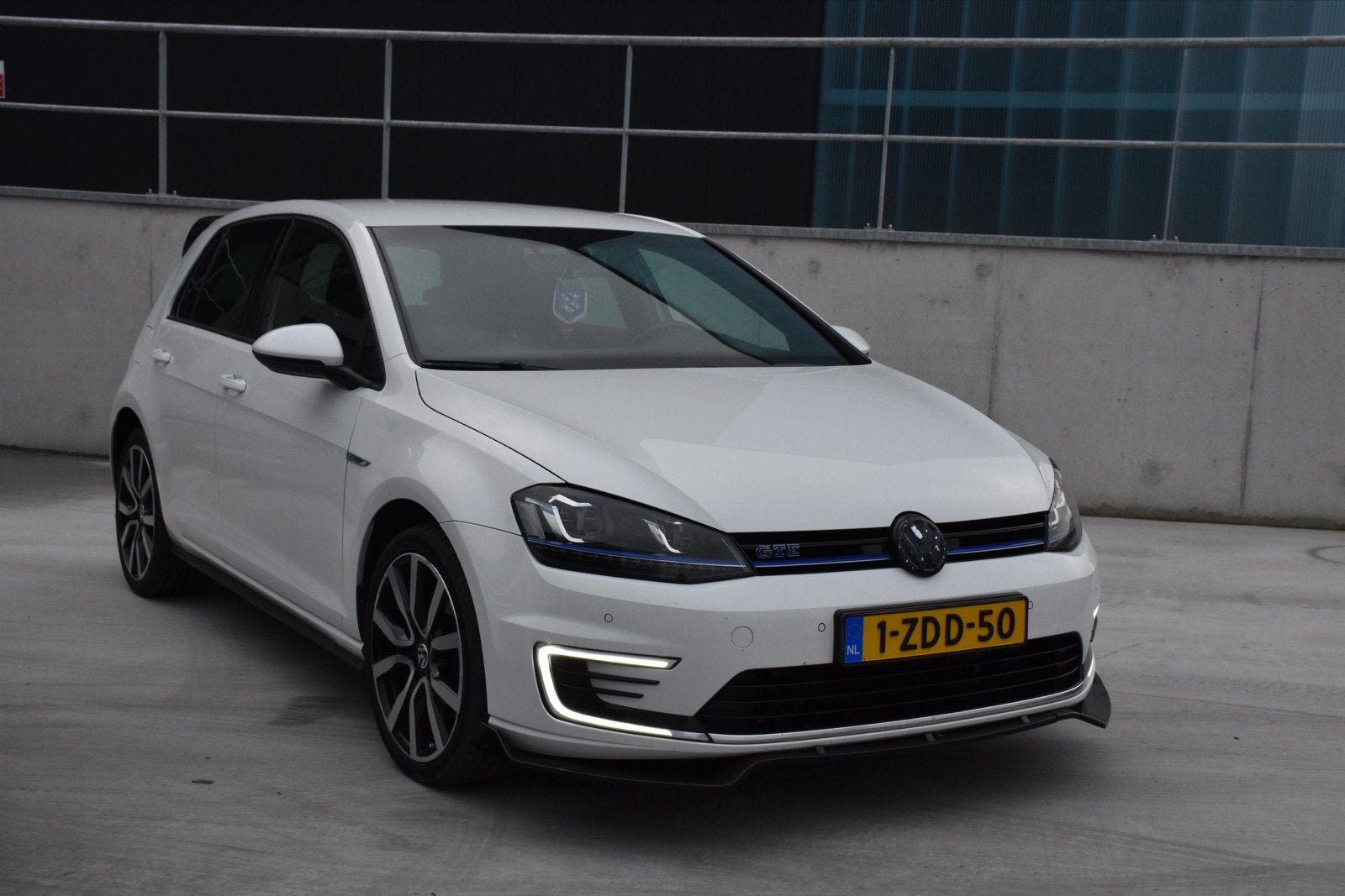 Volkswagen Golf 1.4 TSI Phev 150KW GTE 5D 2014 Wit, Auto-onderdelen, Ophalen, Gebruikt