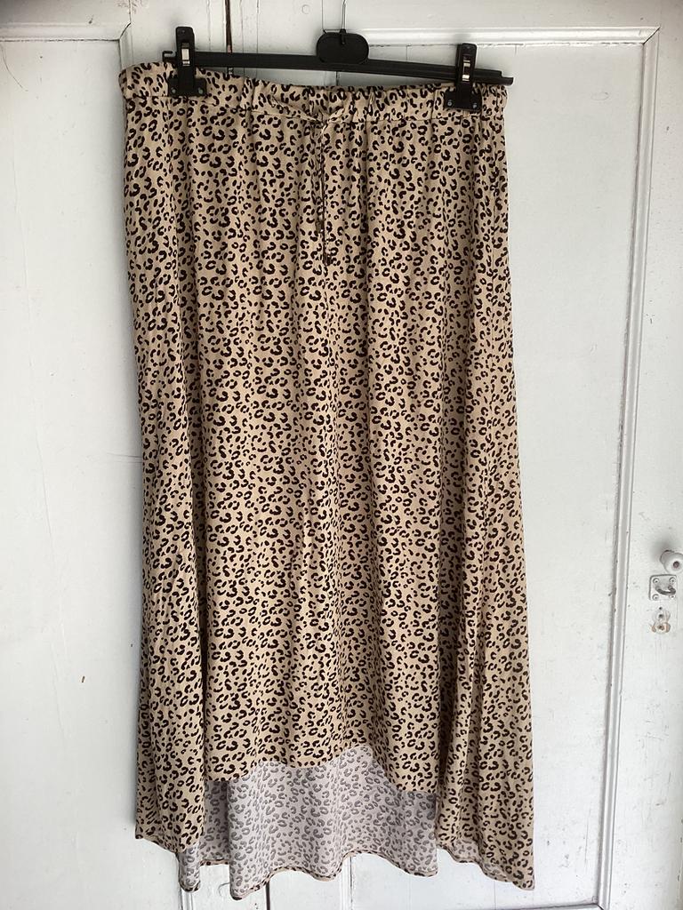 Anna, Ophalen of Verzenden, Zo goed als nieuw, Maat 38/40 (M), Onder de knie
