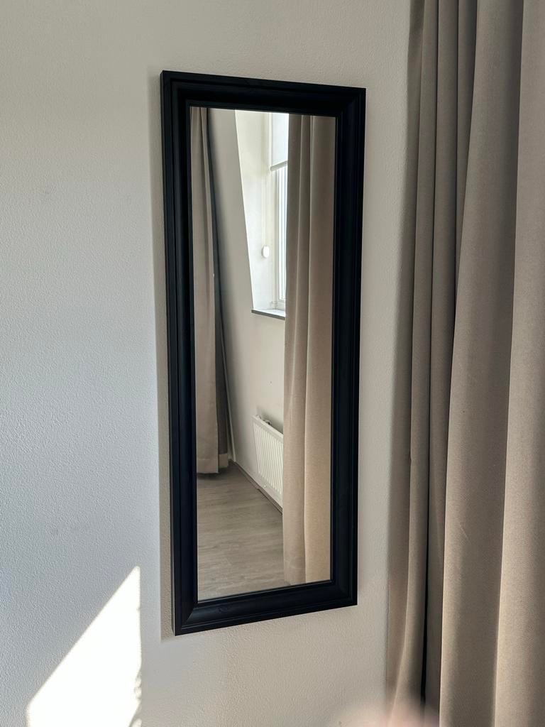 IKEA Toftbyn spiegel met zwarte sierlijst, Ophalen, Zo goed als nieuw, 150 tot 200 cm, Rechthoekig