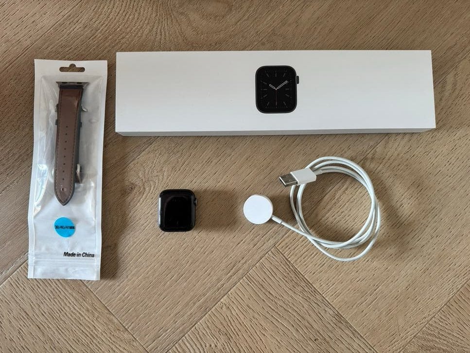 Apple Watch Series 6 40mm Space Gray Aluminium GPS, Ophalen, Zwart, IOS, Waterdicht