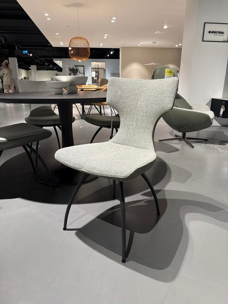 4x Leolux Callas eetkamerstoelen - Showroommodel, Huis en Inrichting, Ophalen, Overige kleuren, Nieuw, Vier
