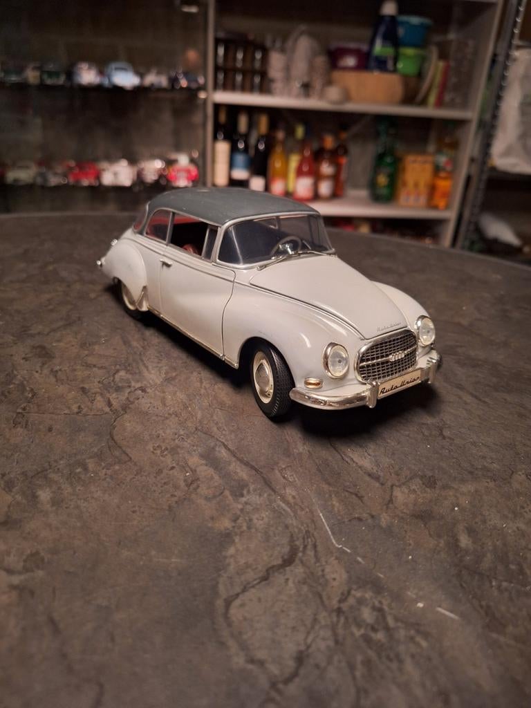 Modelauto 1:18 auto union 1000 s merk revell, Audi union 1000 s, Revell, Ophalen of Verzenden, Zo goed als nieuw