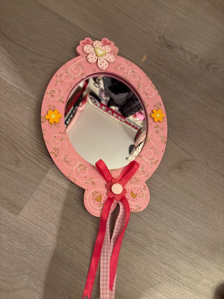 Roze spiegel met bloemen en linten, Ophalen, Minder dan 50 cm, Zo goed als nieuw, Minder dan 100 cm