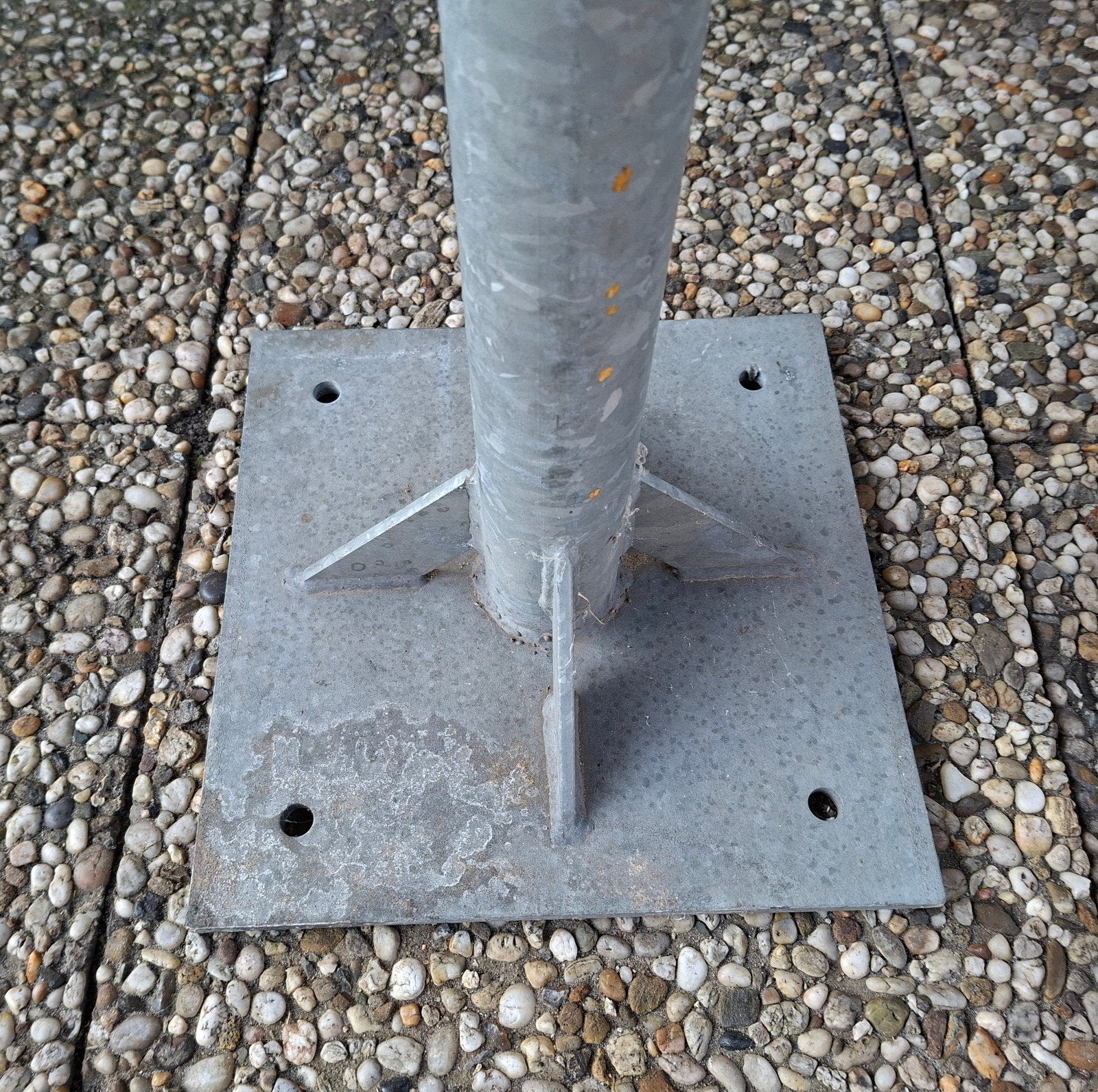 Gegalvaniseerde Stalen Staanders. Hek, poort, carport, Ophalen, Zo goed als nieuw