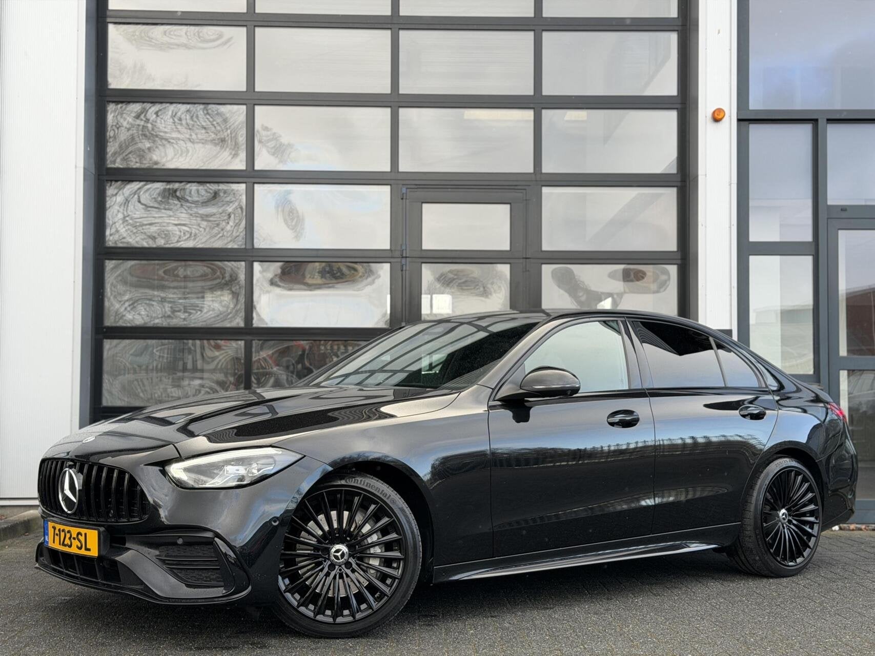 Mercedes C-klasse 180 AMG / C63 AMG ed / Sfeer / 360 / LUXE, Auto's, Mercedes-Benz, Automaat, Euro 6, 4 cilinders, Zwart