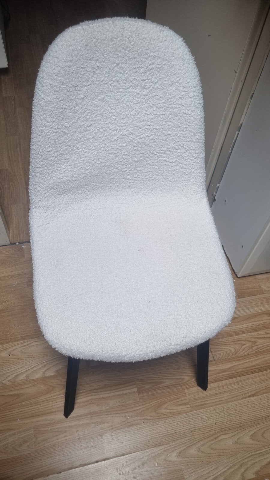 Set 4 × Witte teddy eetkamerstoelen, Huis en Inrichting, Stoelen, Ophalen, Zo goed als nieuw, Vier