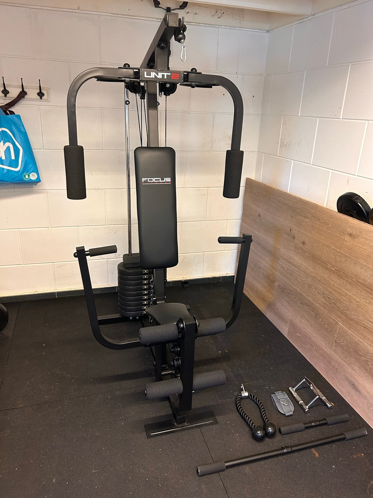 Focus Fitness Unit 2 Krachtstation + 5 attributen, Ophalen, Krachtstation, Armen, Zo goed als nieuw
