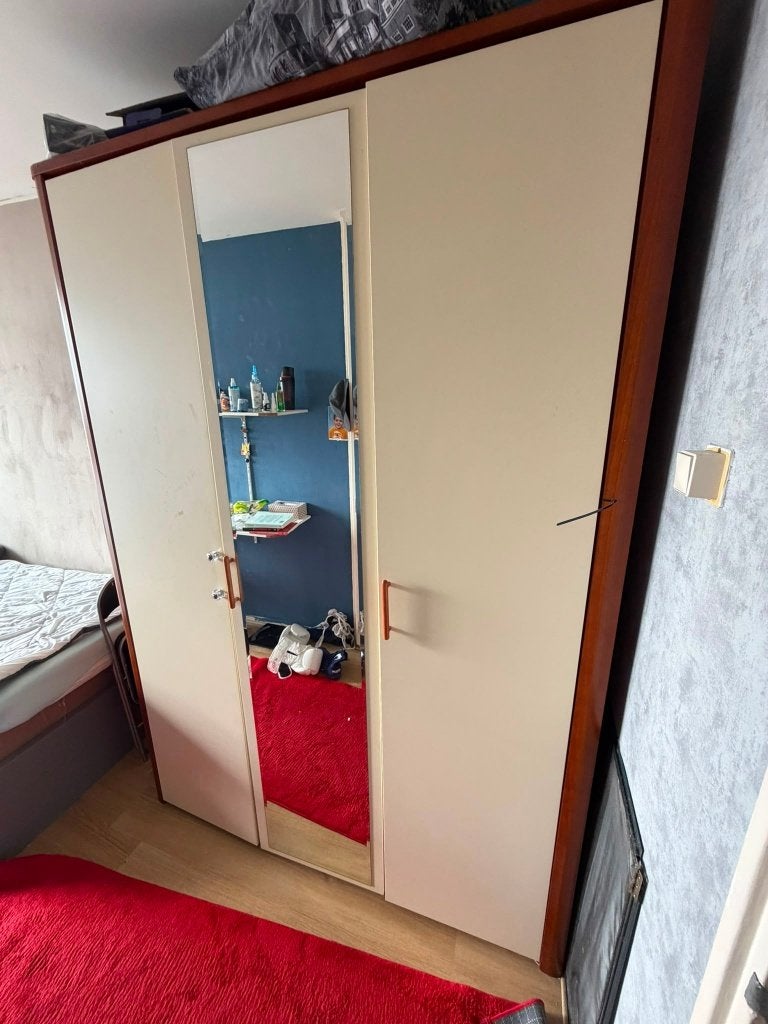 Italiaan kledingkast heel mooie en uniq en stevig  3 delen, Huis en Inrichting, Kasten | Kledingkasten, Ophalen, Met deur(en)
