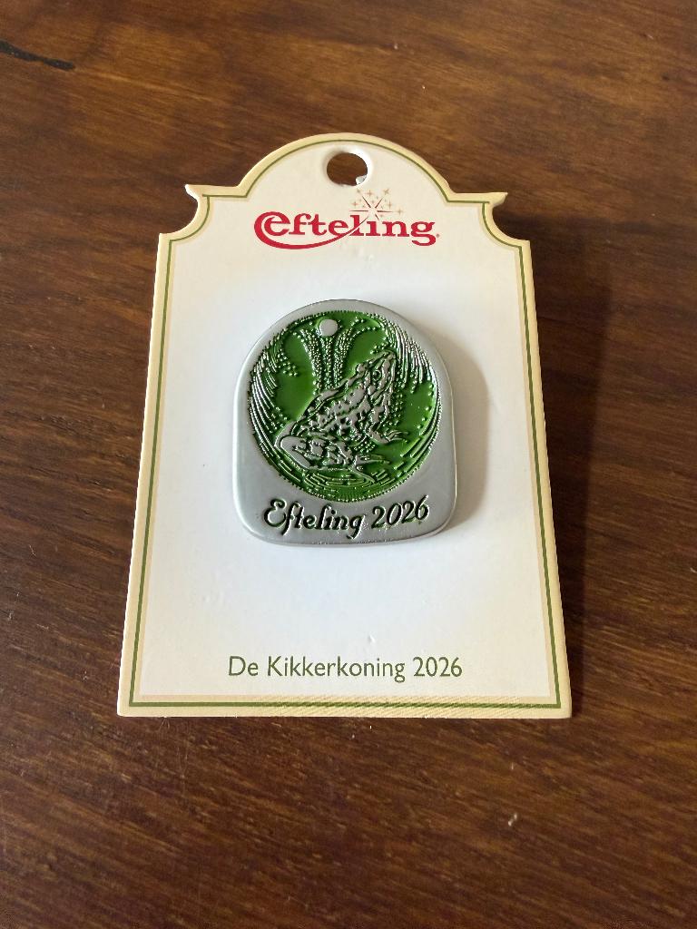 Efteling pin - Kikkerkoning 2026, Ophalen of Verzenden, Nieuw, Button of Speldje