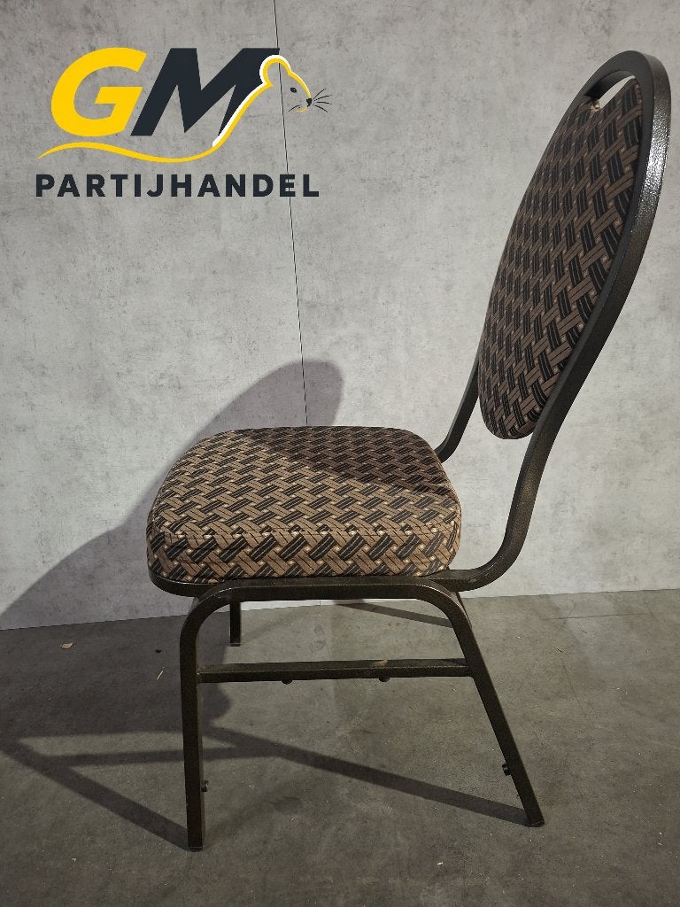 Banketstoel / stapelstoel / stackchair, Ophalen, Bruin, Zo goed als nieuw, Metaal