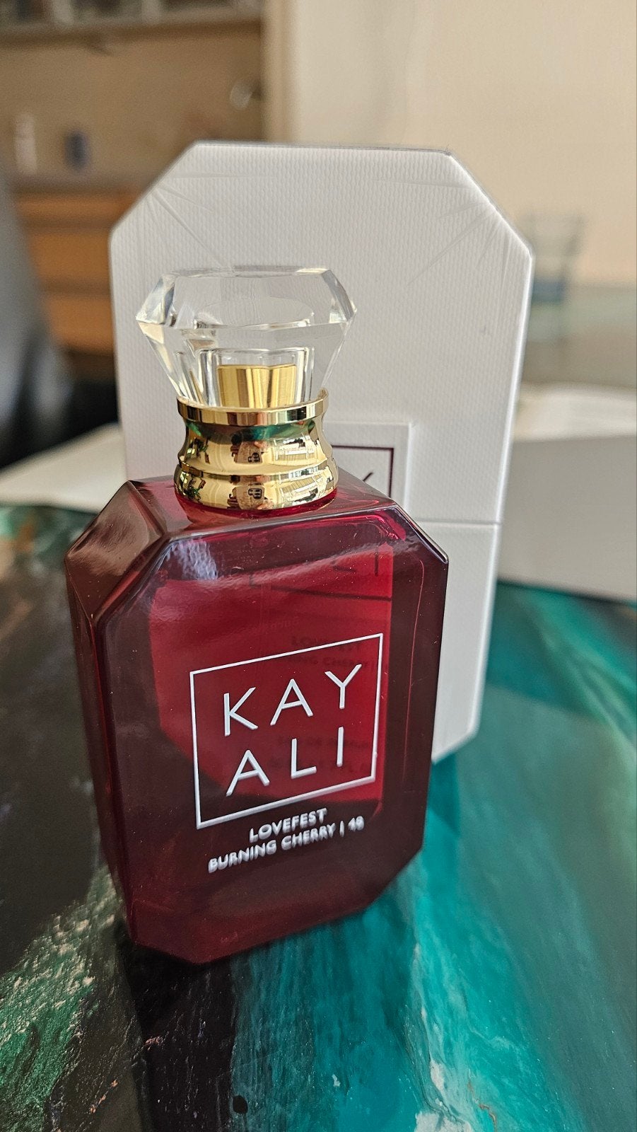 KAYALI LOVEFEST BURNING CHERRY | 48 Eau de Parfum 50ml, Ophalen of Verzenden, Zo goed als nieuw