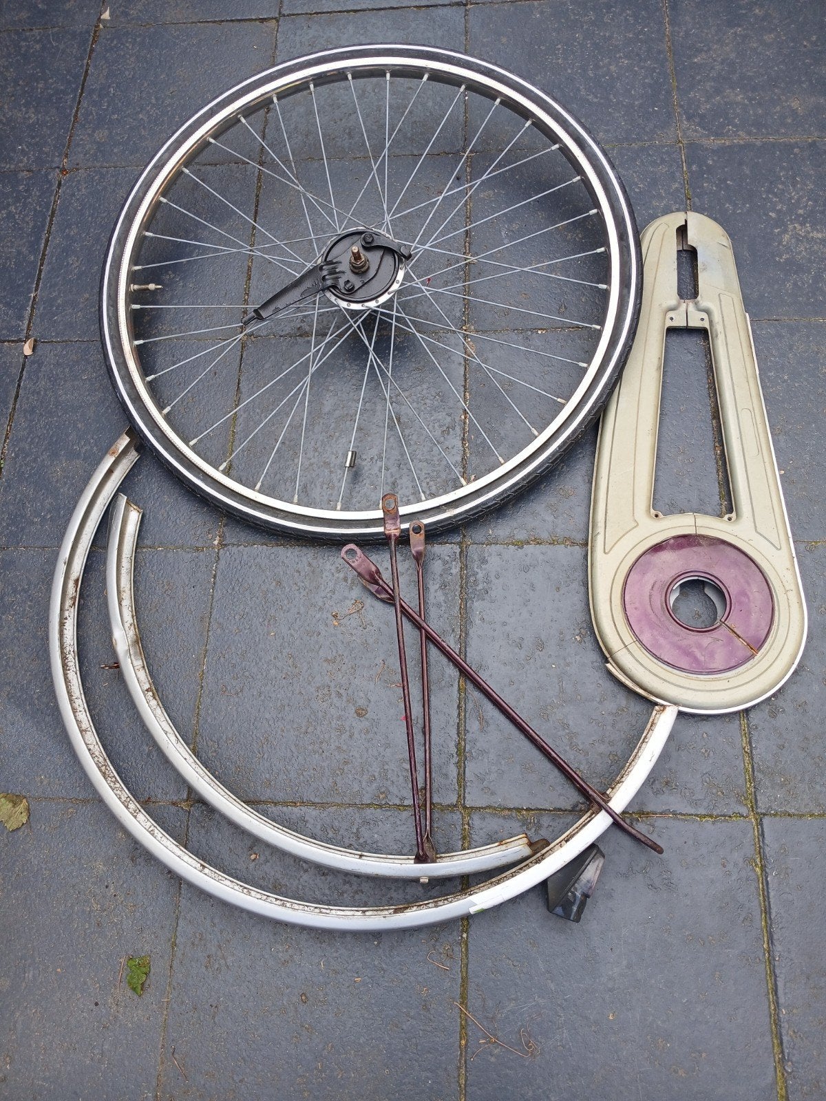 voorwiel 28 inch,spatborden en jasbeschermer., Ophalen, Overige materialen, Stadsfiets, Gebruikt