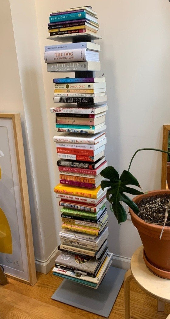 Boekenrek / Boekentoren - Modern en Ruimtebesparend, Huis en Inrichting, Kasten | Boekenkasten, Ophalen, Met plank(en), Minder dan 50 cm