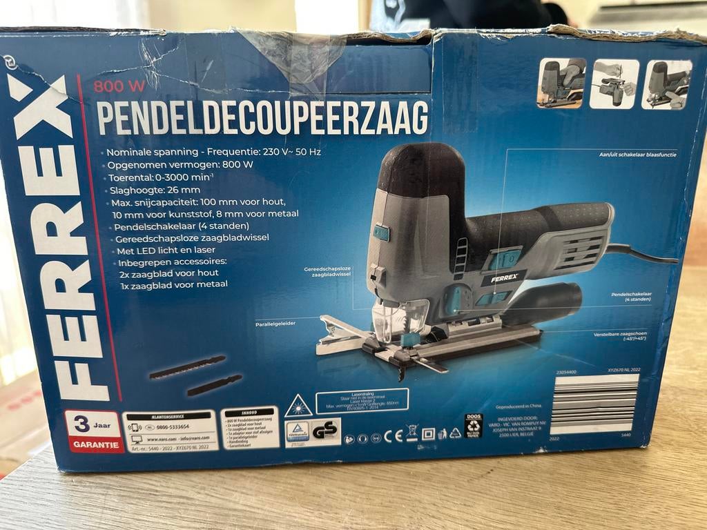 Ferrex 800W Pendeldecoupeerzaag met laser en LED, Doe-het-zelf en Verbouw, Gereedschap | Zaagmachines, Nieuw, 600 tot 1200 watt