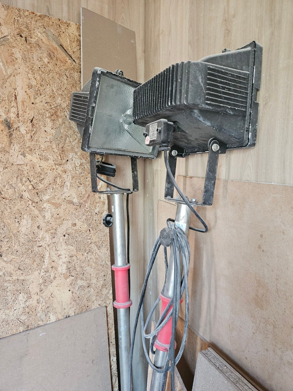 2 Bouwlampen met statief - Keraf Art. 200, 1000W Rotterdam, Ophalen, Gebruikt, Met statief, Lamp met armatuur