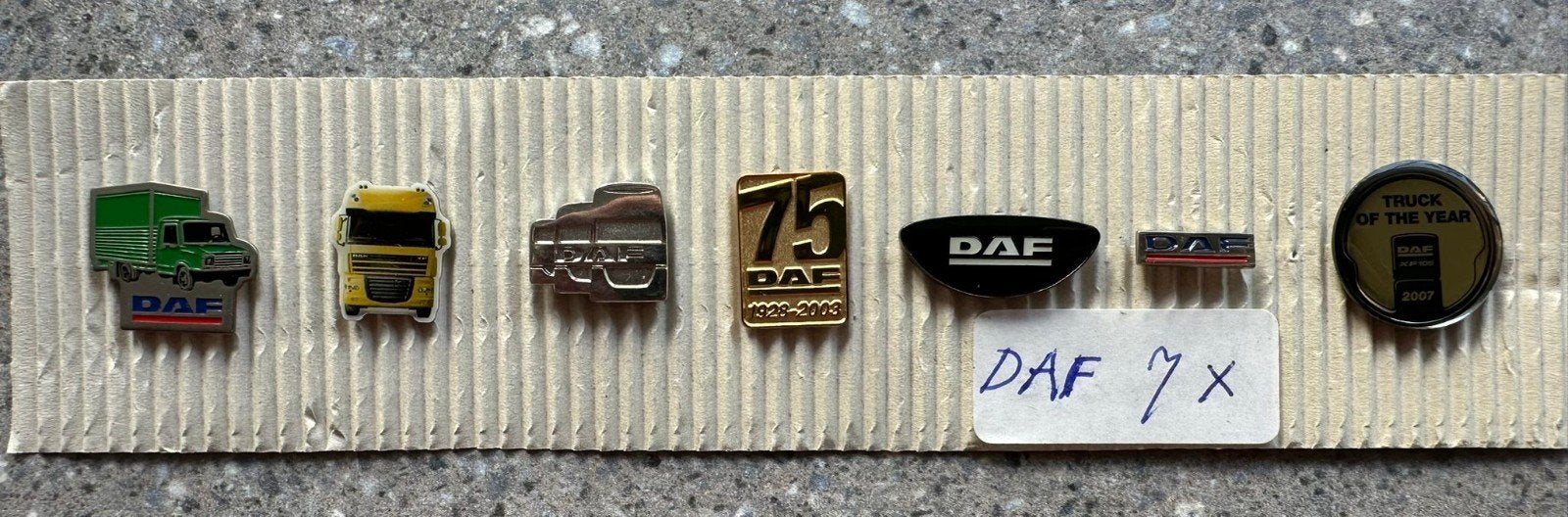 7x DAF pins, Verzamelen, Speldjes, Pins en Buttons, Ophalen of Verzenden, Zo goed als nieuw, Merk, Speldje of Pin