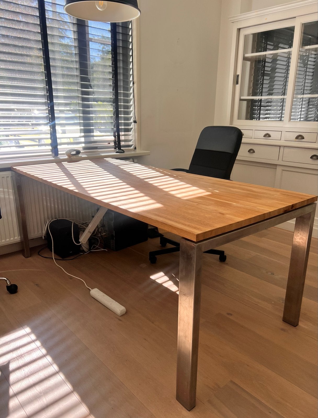 Grenen eettafel/bureau met metalen onderstel (199x89x76cm), Zo goed als nieuw, 150 tot 200 cm, Vier personen, Grenenhout