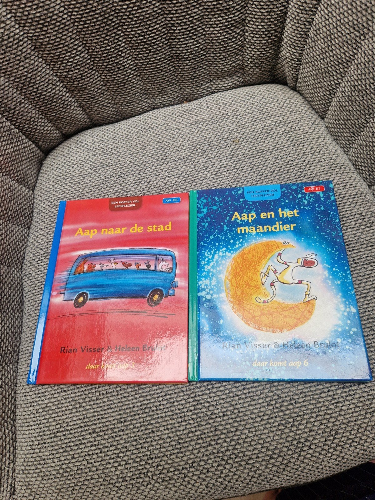 2  omkeer boeken aap avi m3, Ophalen of Verzenden, Zo goed als nieuw, Rian Visser & Heleen Brulot, Fictie algemeen