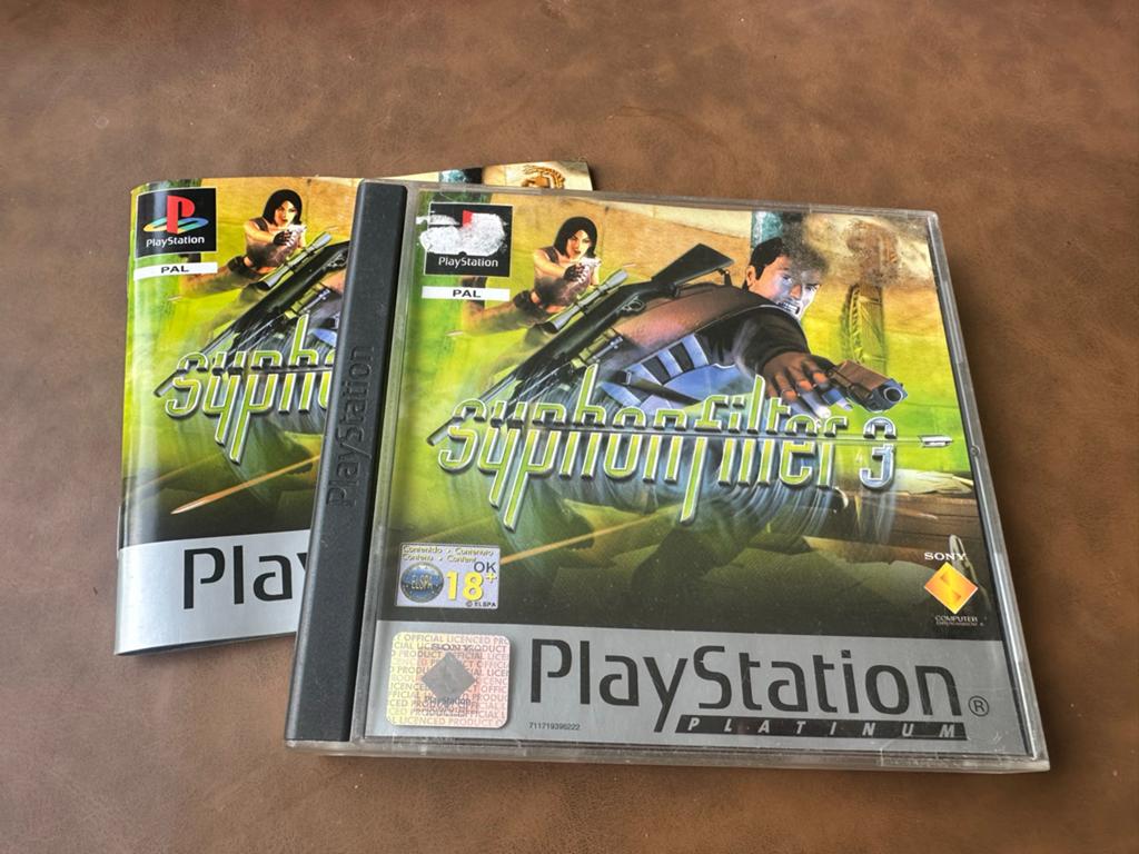 Syphon Filter 3 PlayStation 1 PS1 Platinum PAL, Spelcomputers en Games, Games | Sony PlayStation 1, Gebruikt, Vanaf 18 jaar, Shooter