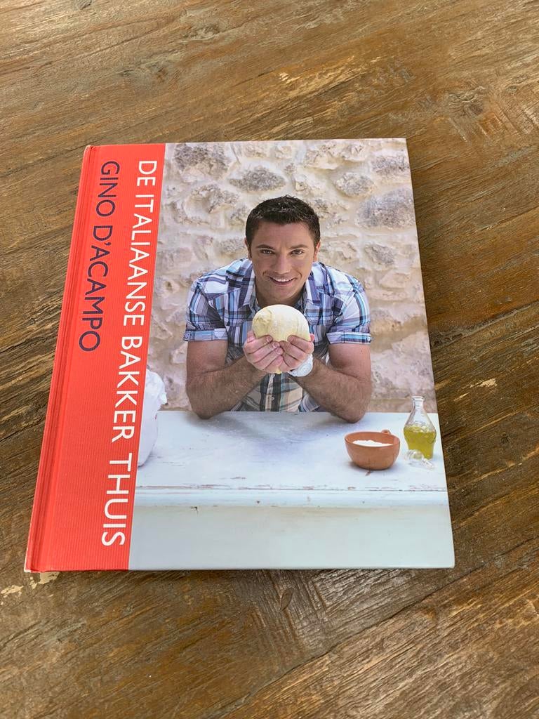Kookboek De Italiaanse bakker thuis Gino d’Acampo, Boeken, Kookboeken, Ophalen of Verzenden, Zo goed als nieuw, Italië