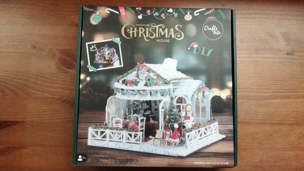 DIY miniature Christmas house, Verzenden, Zo goed als nieuw, Knutselwerk
