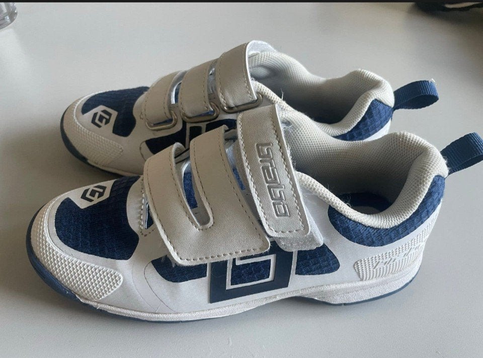 brabo hockey achoenem maat 29 wit blauw, Brabo, Ophalen of Verzenden, Zo goed als nieuw, Jongen of Meisje
