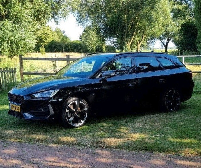 Cupra Leon 1.4 E-hybrid 204pk Dsg-6 2023 Zwart, Auto's, Dealer onderhouden, Zwart, 4 cilinders, 1589 kg