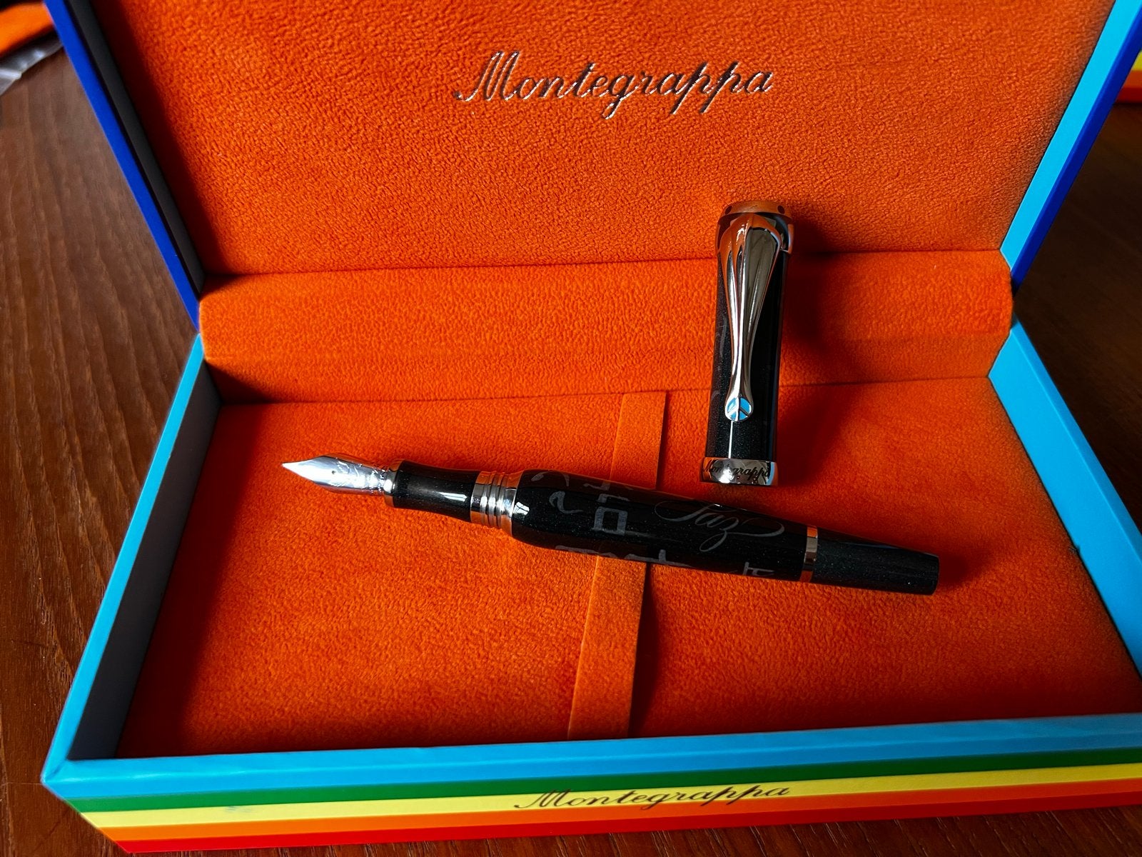 Montegrappa Pen of Peace Vulpen LE 0027/1958 18kt Goud, Overige merken, Met doosje, Ophalen of Verzenden, Zo goed als nieuw