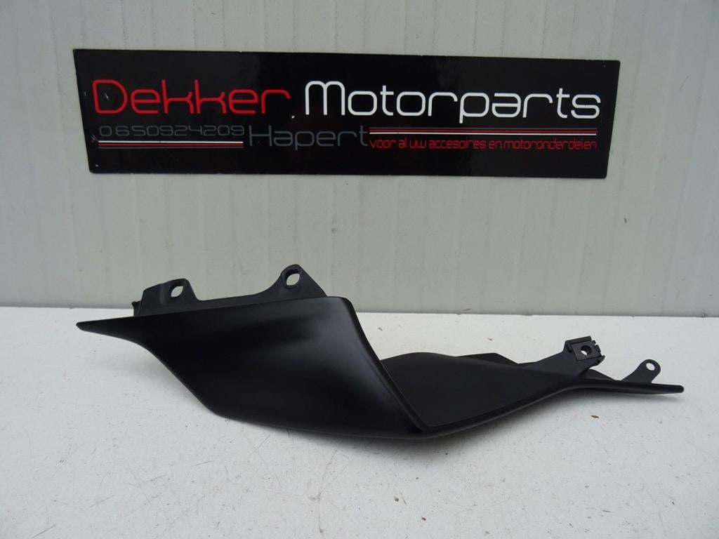 Rechter Kontdeel / Achterkant Yamaha YZF R6 2017-2024 RJ27, Gebruikt, -, -, Ophalen of Verzenden