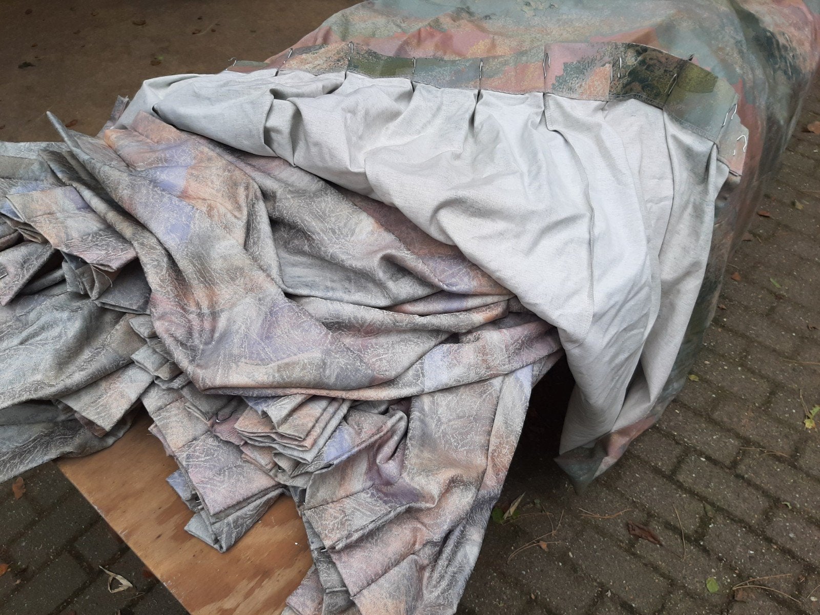 Partij van 14 gevoerde gordijnen, diverse maten, Huis en Inrichting, Ophalen, Overige materialen, Met haken, Gebruikt