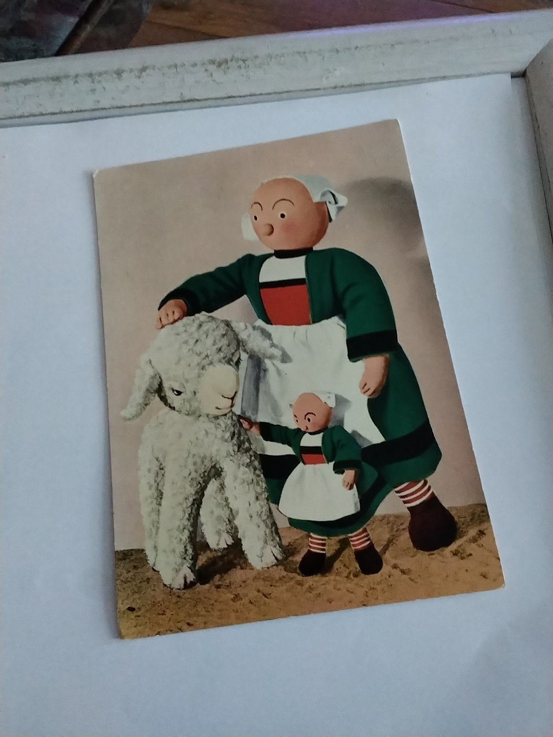 Vintage Franse Ansichtkaart: Bécassine met Lammetje, Ophalen of Verzenden