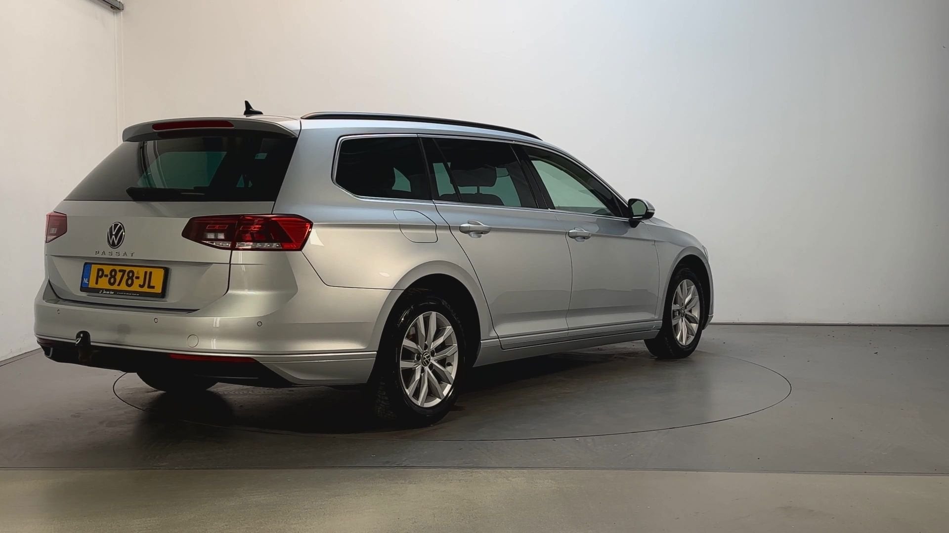Volkswagen Passat 1.5 TSI 150pk DSG Business Trekhaak Naviga, 1600 kg, Sedan, Passat, Voorwielaandrijving