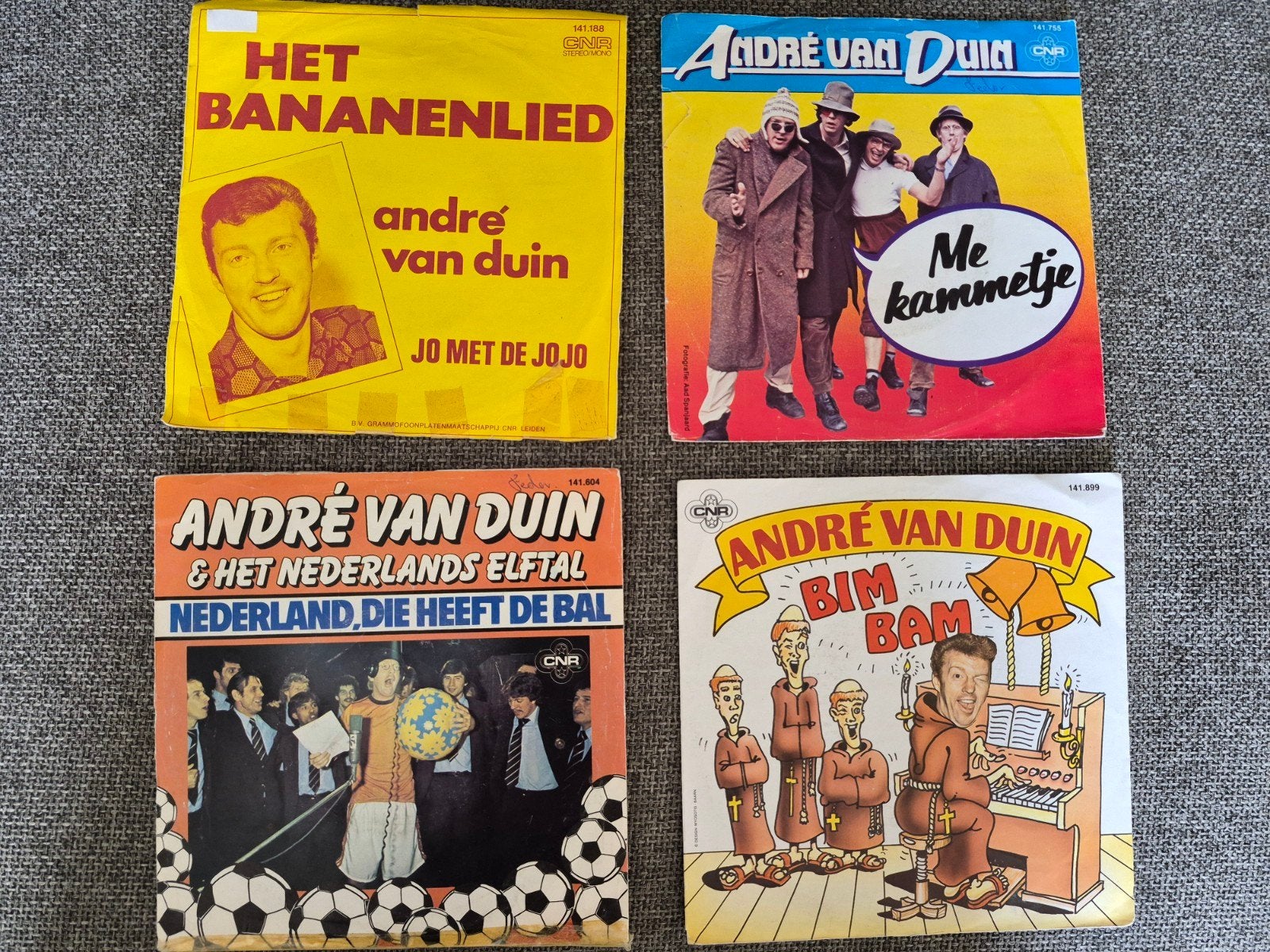 Vier singles van Andre van Duin, Ophalen of Verzenden