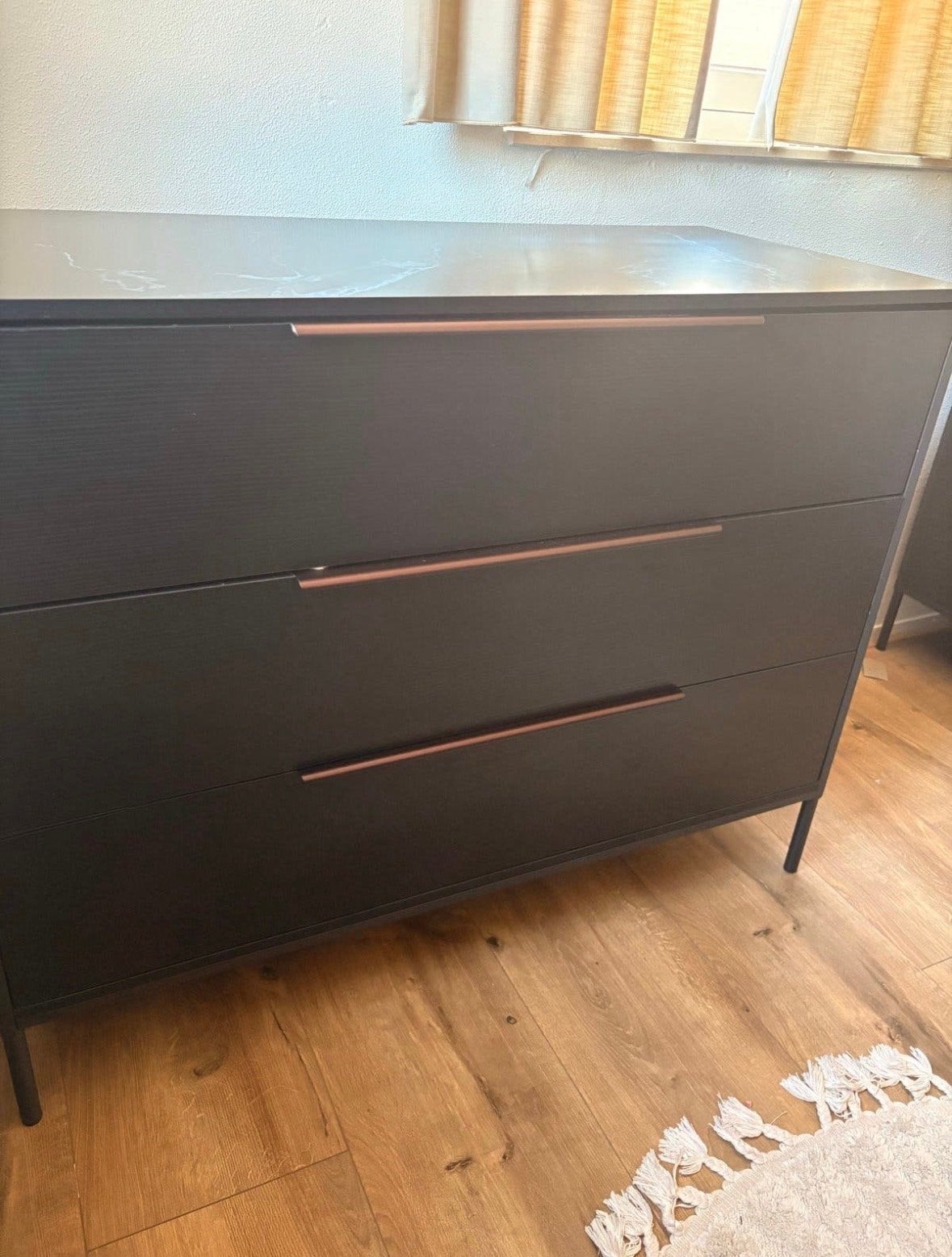 Foto 5 van Commode met marmerlook blad, evt. met ledikant